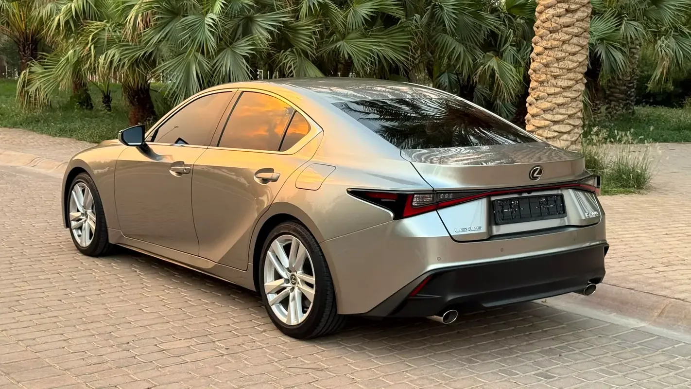 Lexus IS 2.0 AT (245 hp) - 4