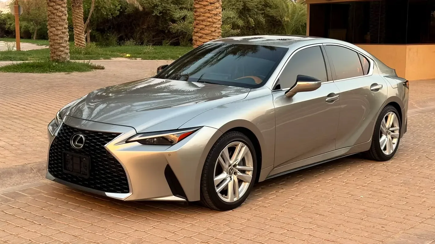 Lexus IS 2.0 AT (245 hp) - 3