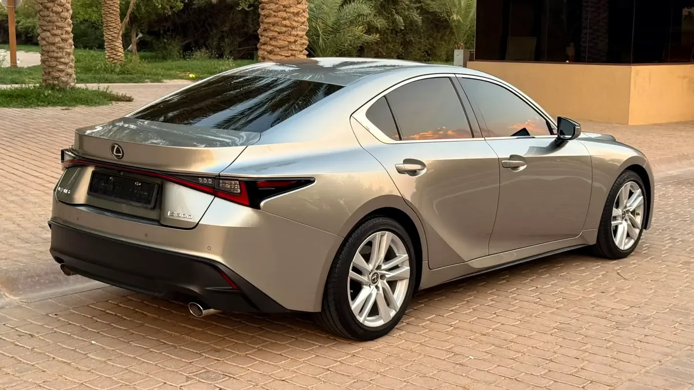 Lexus IS 2.0 AT (245 hp) - 6