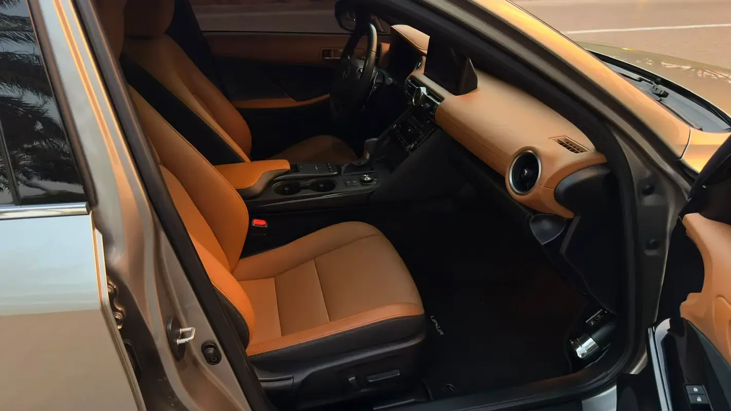 Lexus IS 2.0 AT (245 hp) - 8