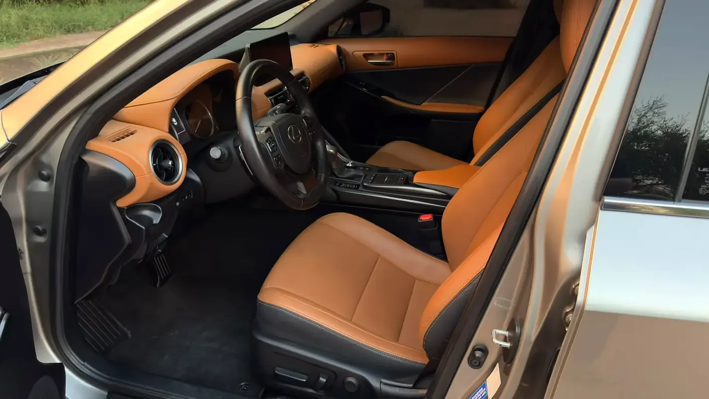 Lexus IS 2.0 AT (245 hp) - 7
