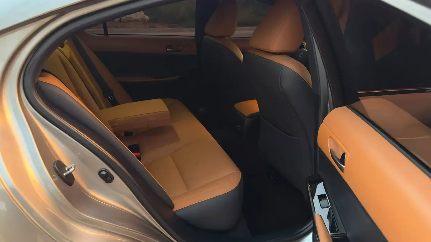 Lexus IS 2.0 AT (245 hp) - 10