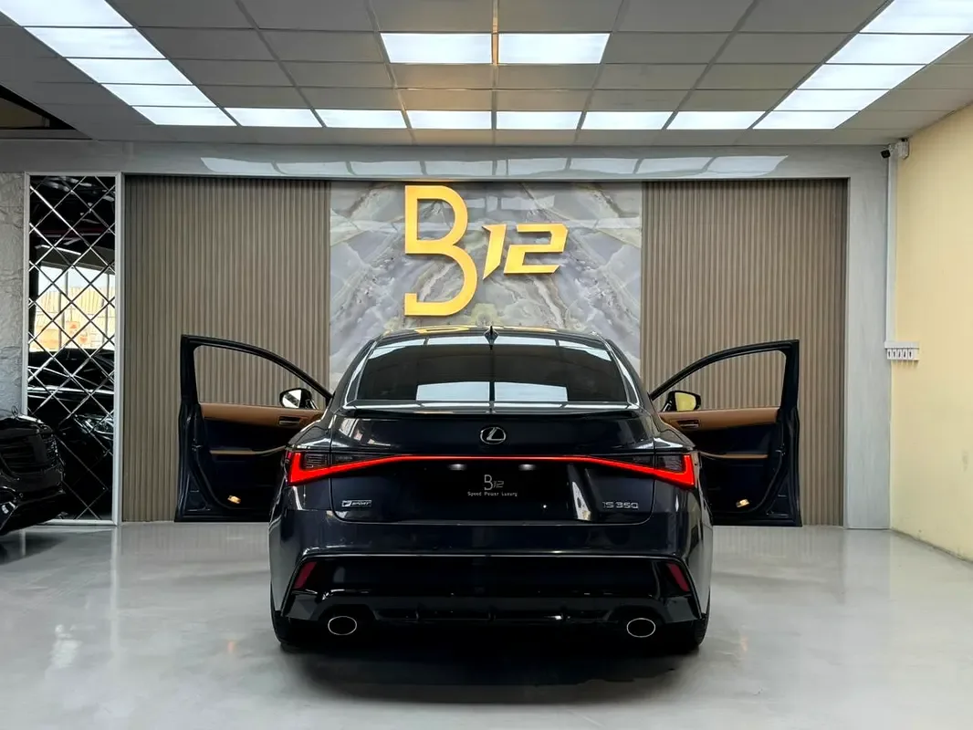 Lexus IS 2.0 AT (245 hp) - 6