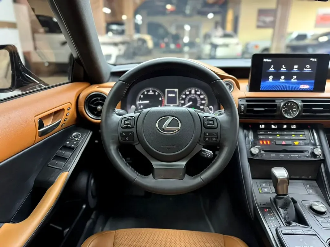 Lexus IS 2.0 AT (245 hp) - 8