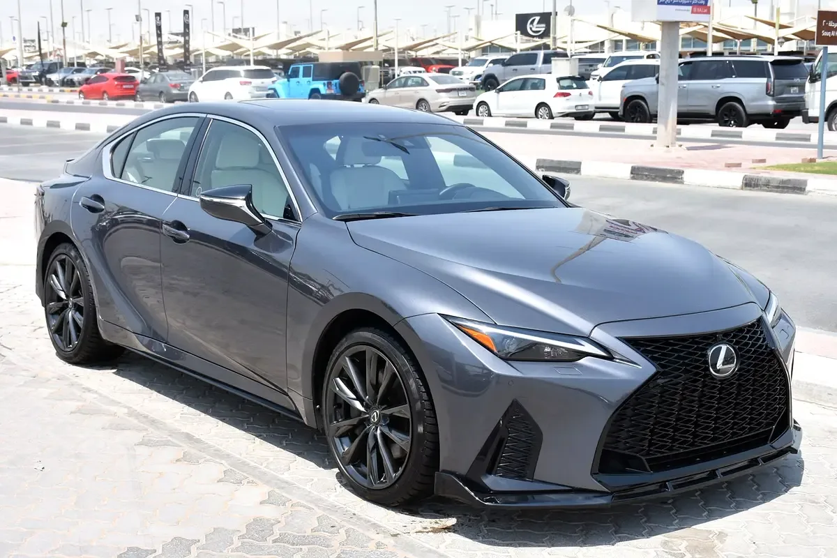Lexus IS 2.0 AT RWD (245 hp)