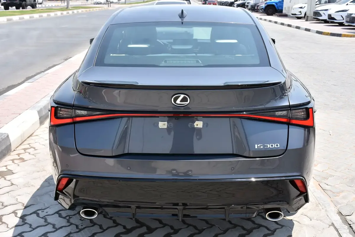 Lexus IS 2.0 AT RWD (245 hp) - 4