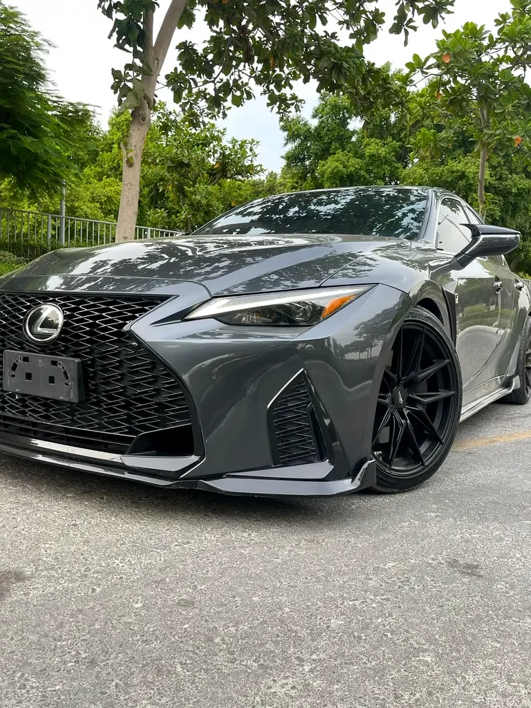 Lexus IS 2.0 AT RWD (245 hp) - 17