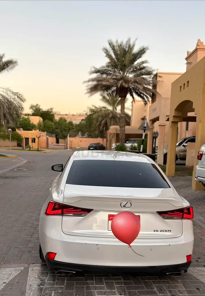 Lexus IS 200 AT (244 hp) - 6