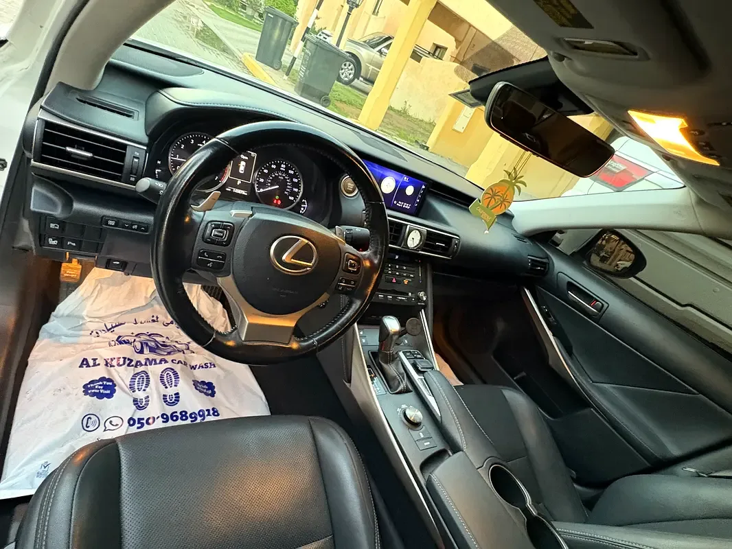 Lexus IS 200 AT (244 hp) - 7