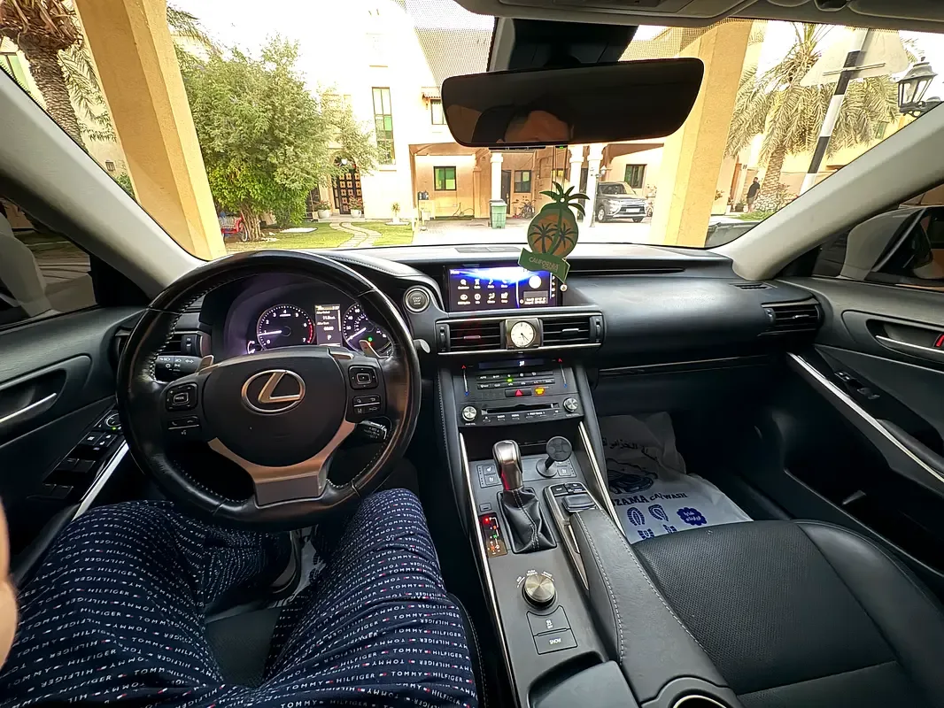 Lexus IS 200 AT (244 hp) - 9