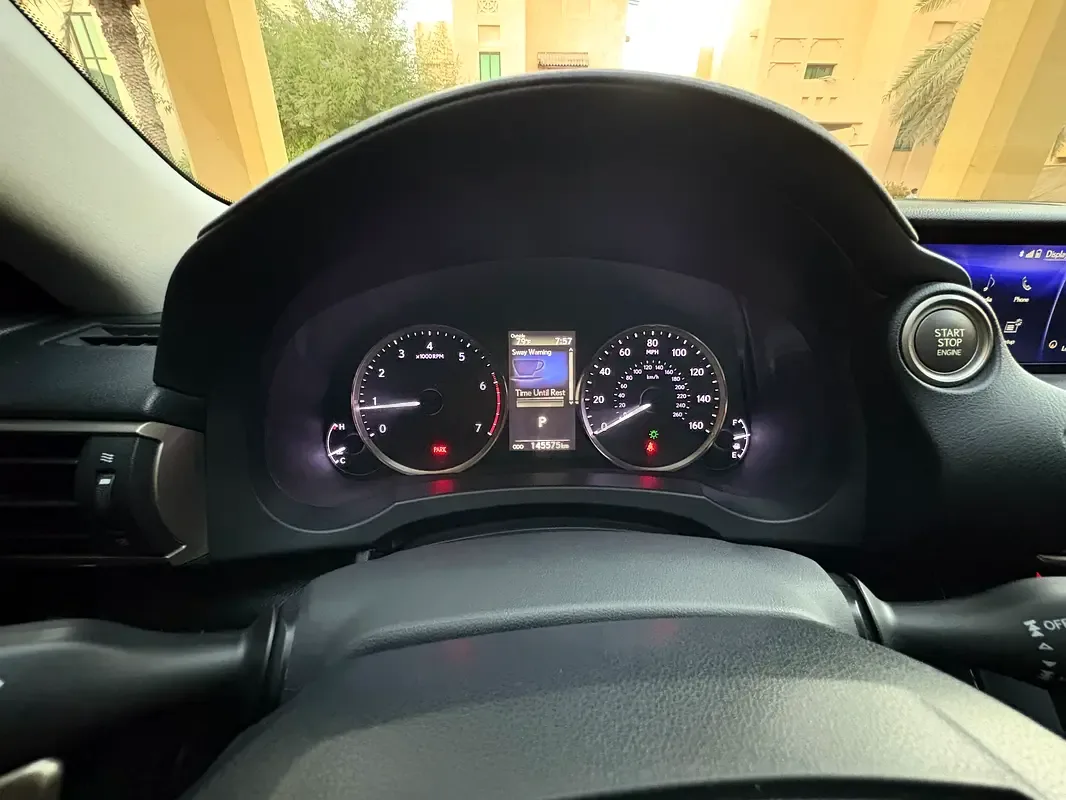 Lexus IS 200 AT (244 hp) - 10