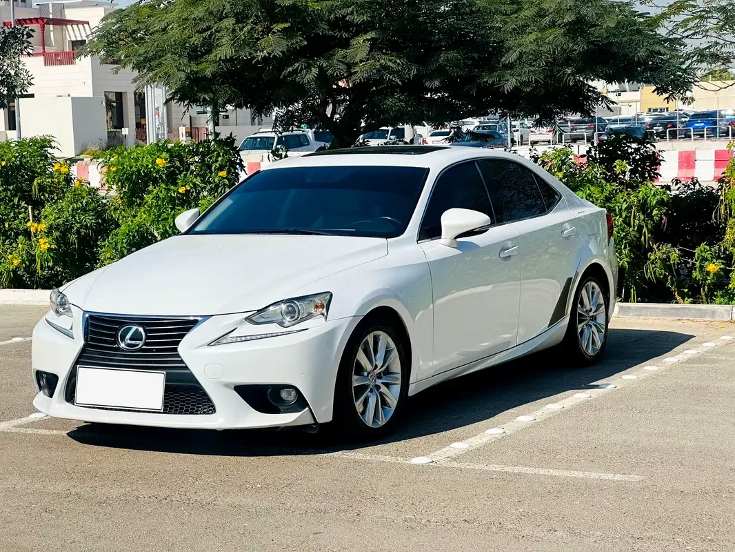 Lexus IS 200 T AT (245 hp)