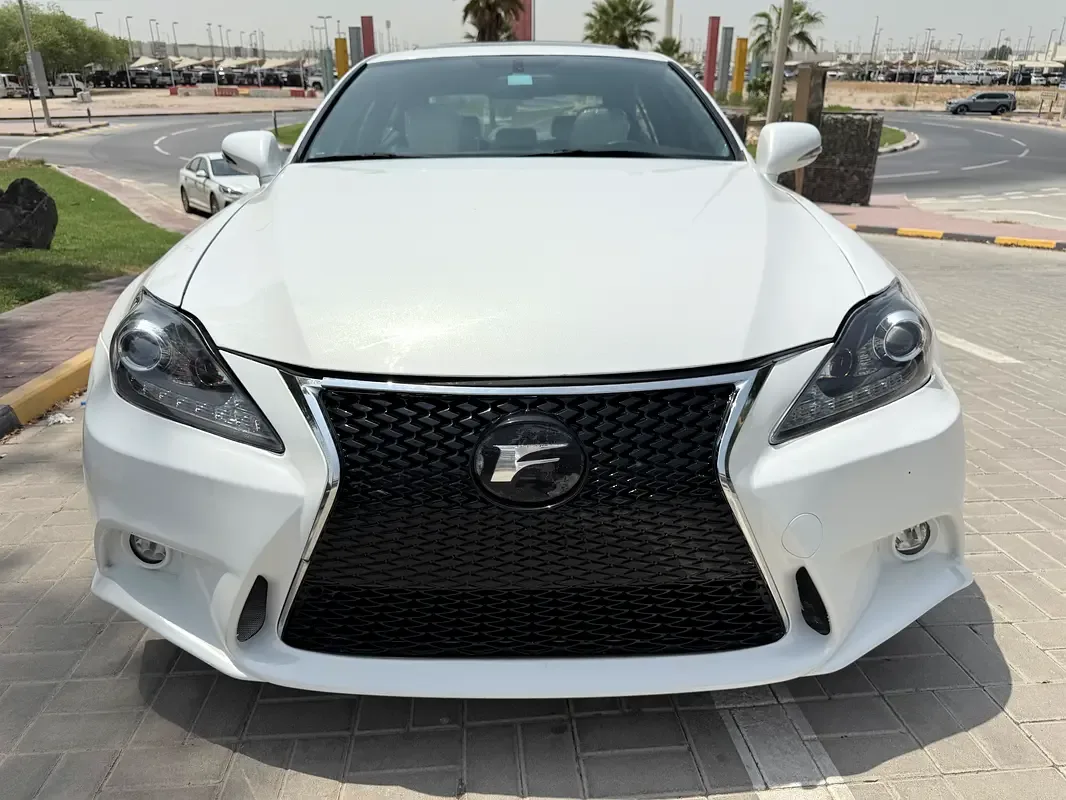 Lexus IS 2.5 AT (208 hp)