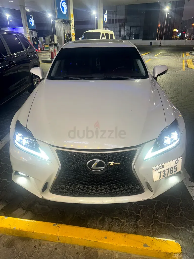 Lexus IS 2.5 AT (208 hp)