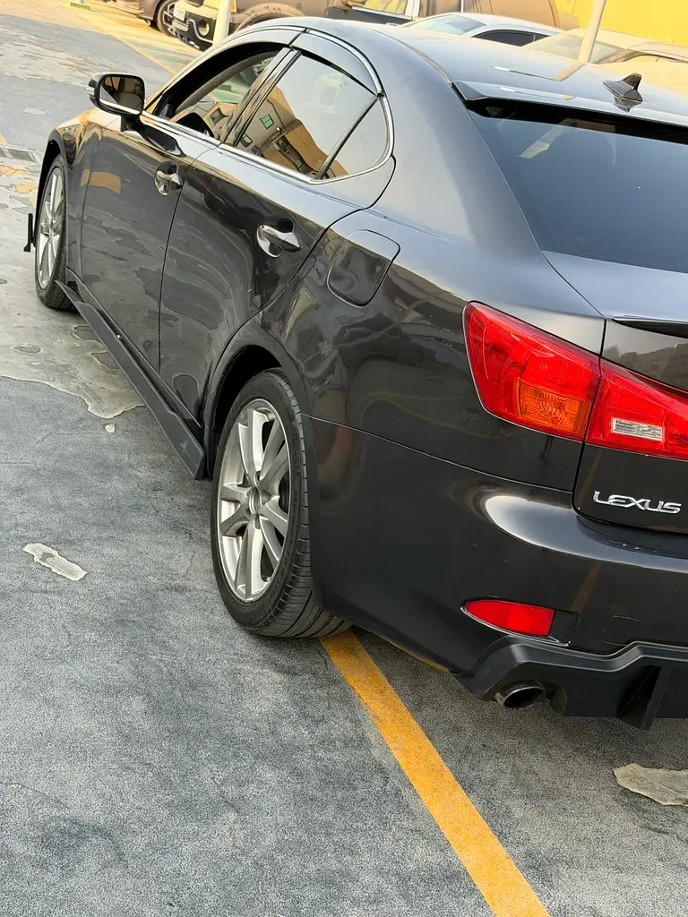 Lexus IS 2.5 AT (208 حصان) - 7