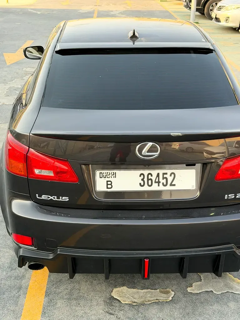 Lexus IS 2.5 AT (208 حصان) - 8
