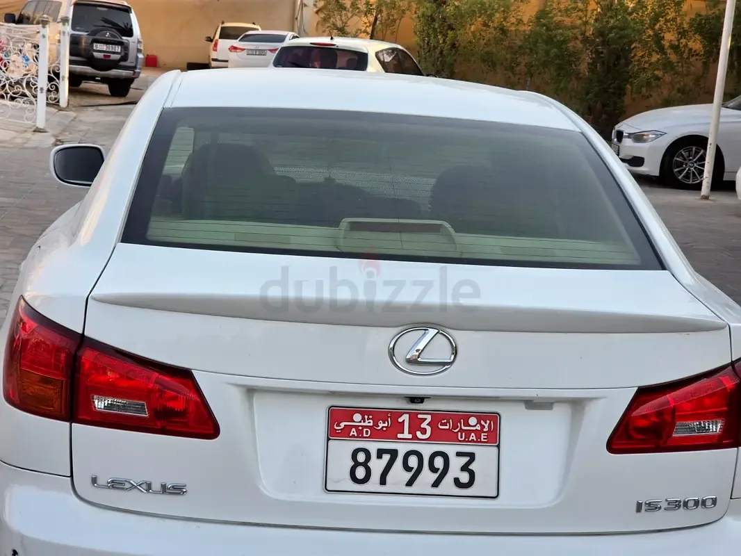 Lexus IS 2.5 AT (208 حصان) - 2