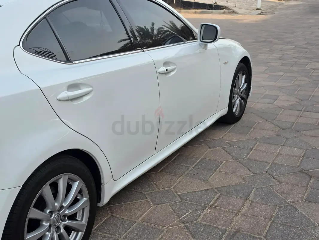 Lexus IS 2.5 AT (208 حصان) - 13