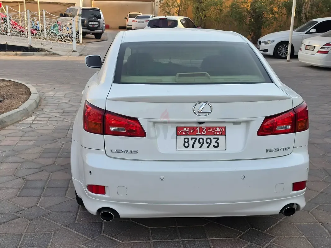 Lexus IS 2.5 AT (208 حصان) - 17