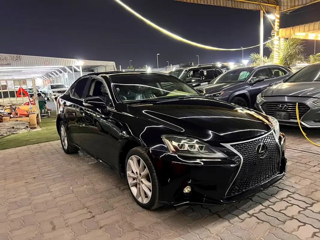 Lexus IS 250 AT (208 hp)