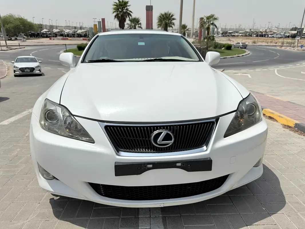 Lexus IS 250 AT (208 hp)