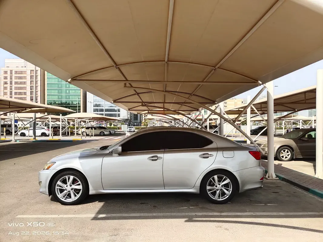 Lexus IS 250 AT (208 hp)