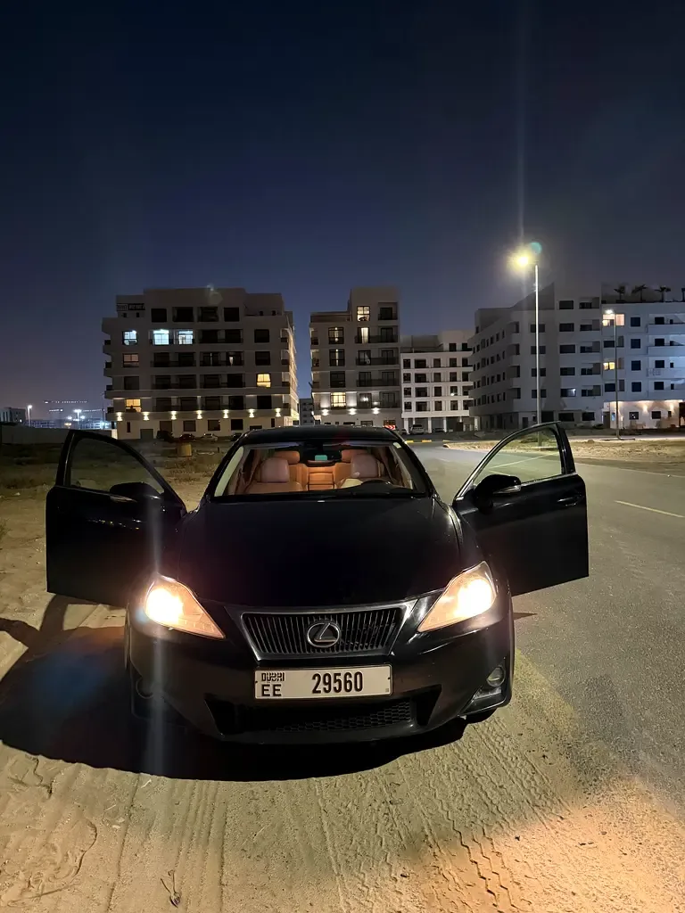 Lexus IS 250 AT (208 hp)