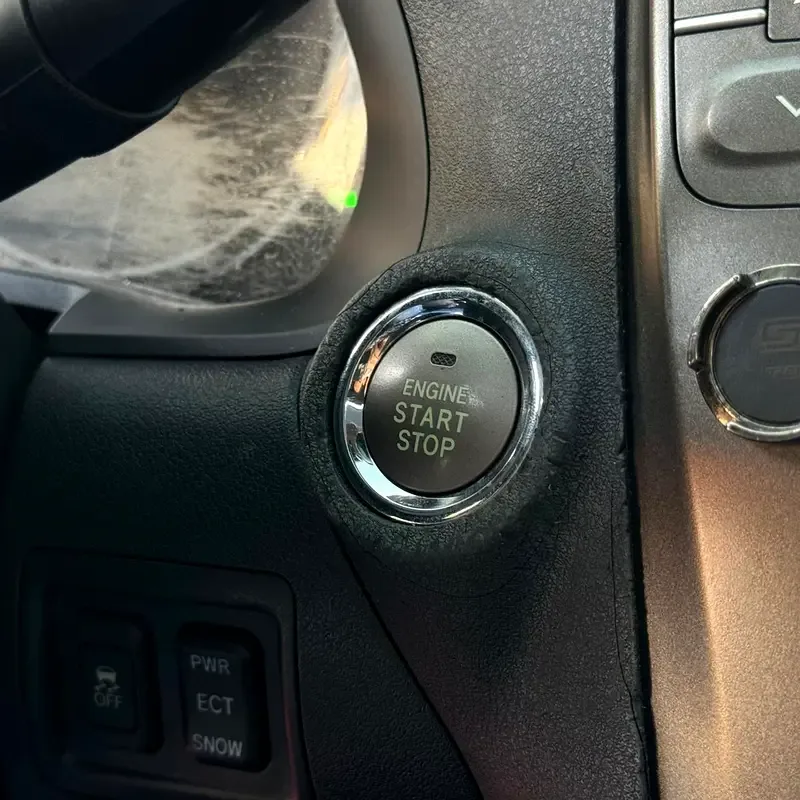 Lexus IS 250 AT (208 حصان) - 12