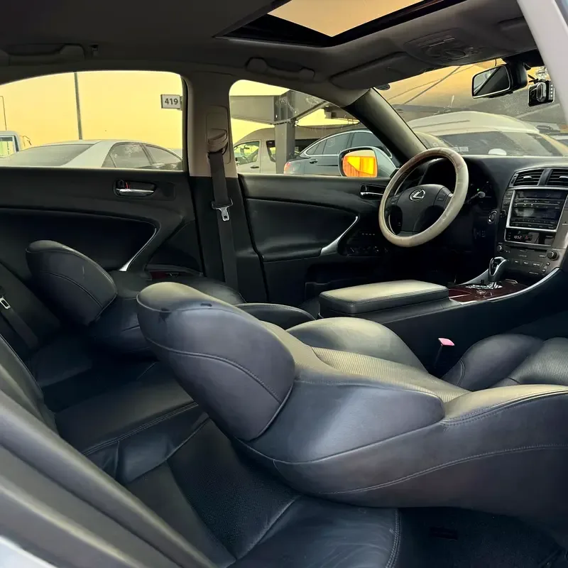 Lexus IS 250 AT (208 حصان) - 16