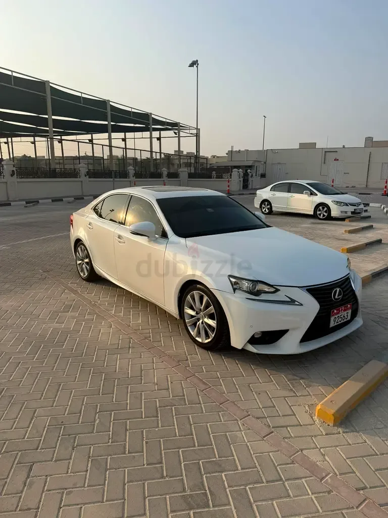 Lexus IS 250 AT (208 hp)