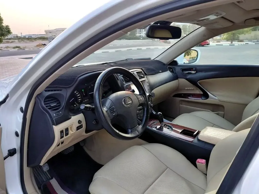 Lexus IS 3.0 AT (230 hp) - 7