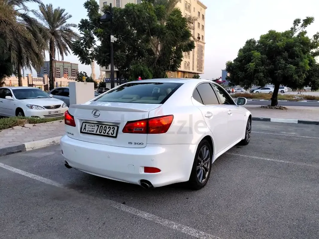 Lexus IS 3.0 AT (230 hp) - 10
