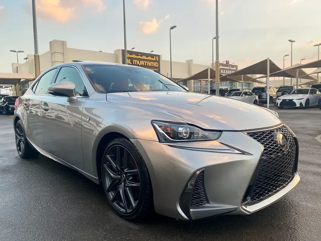 Lexus IS 300 AT (245 hp)