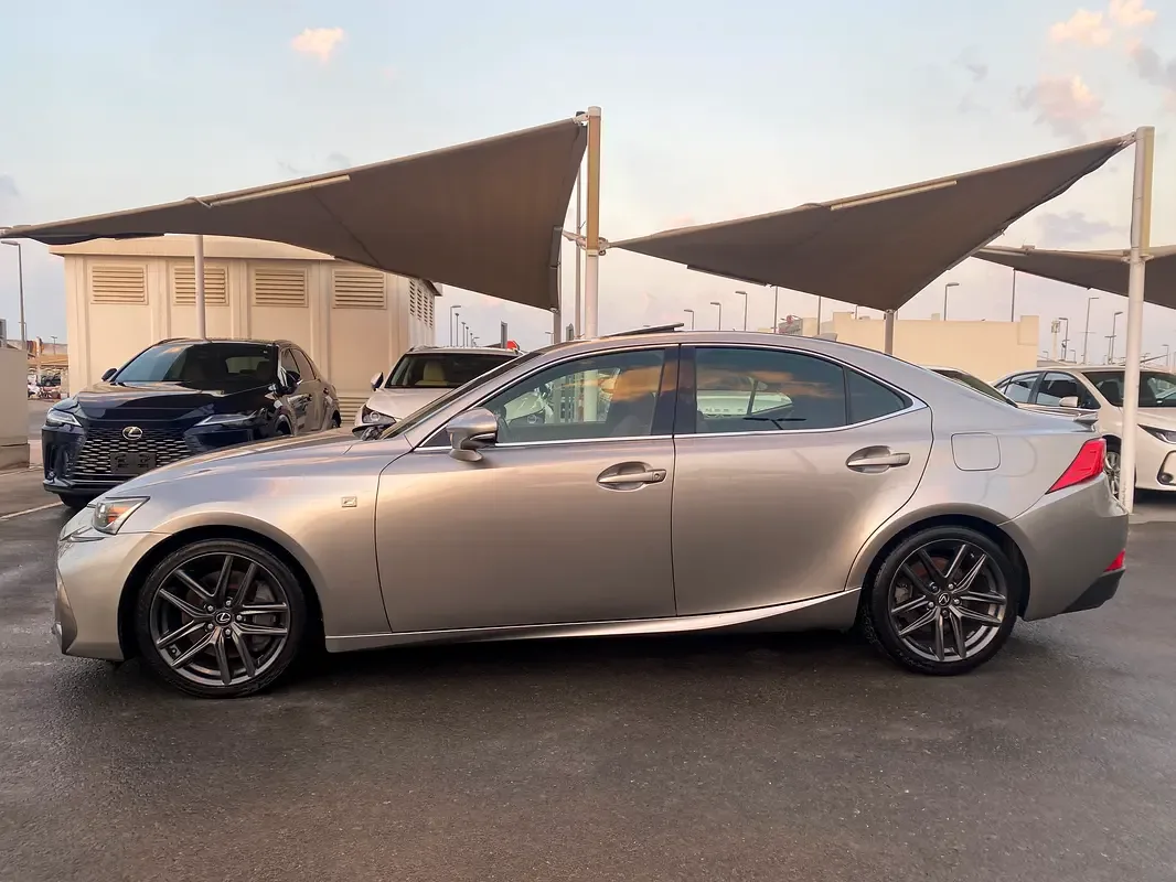 Lexus IS 300 AT (245 hp) - 6