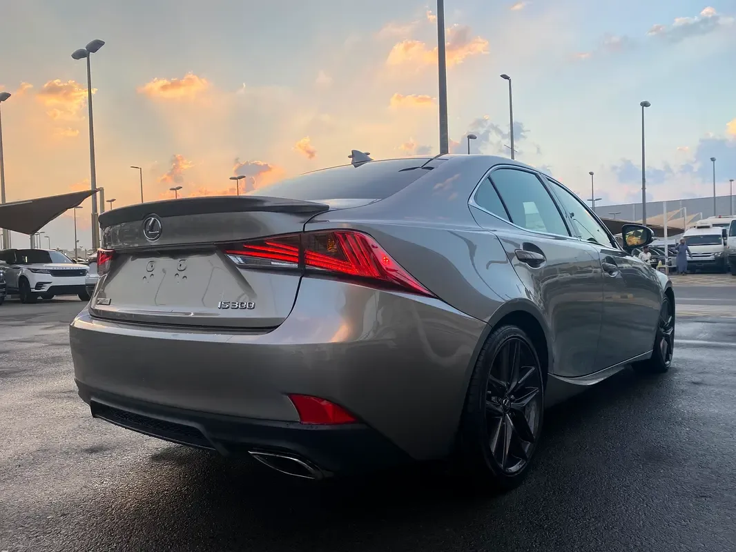 Lexus IS 300 AT (245 hp) - 9