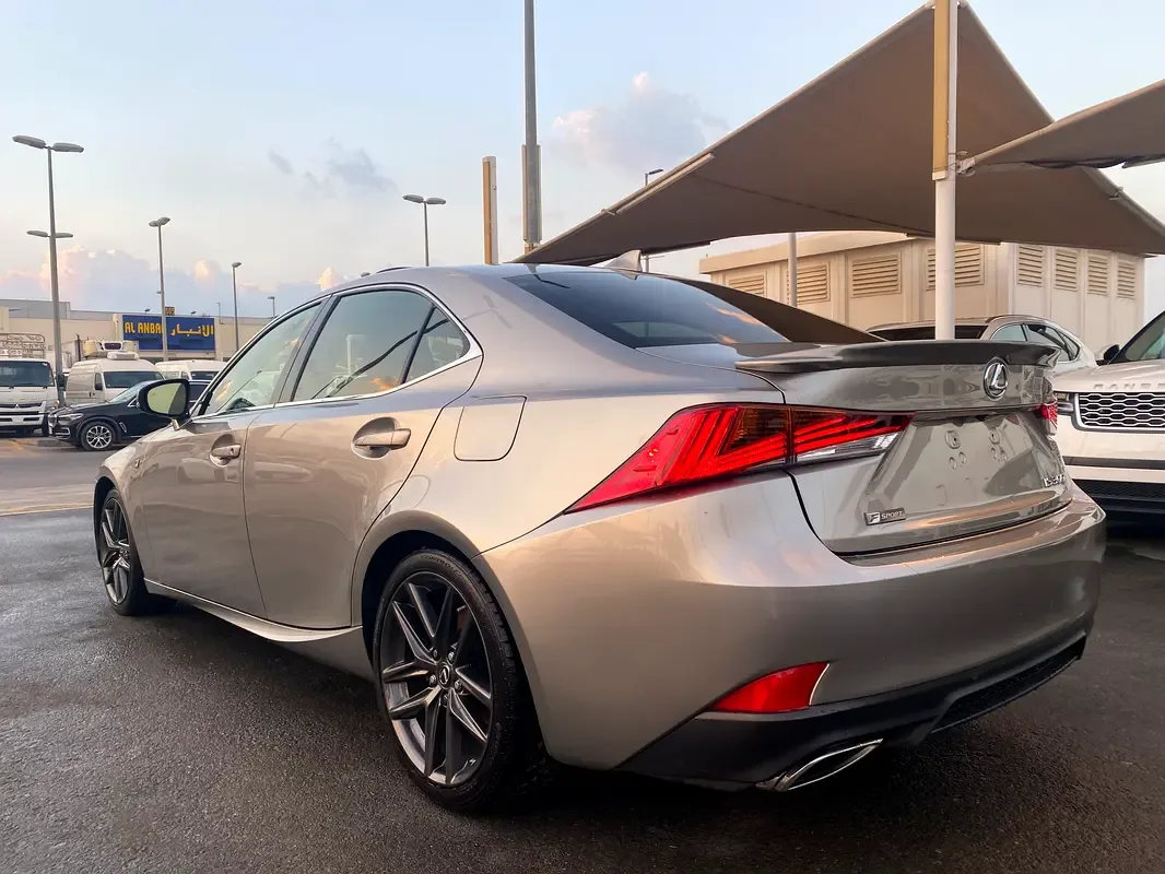 Lexus IS 300 AT (245 hp) - 7