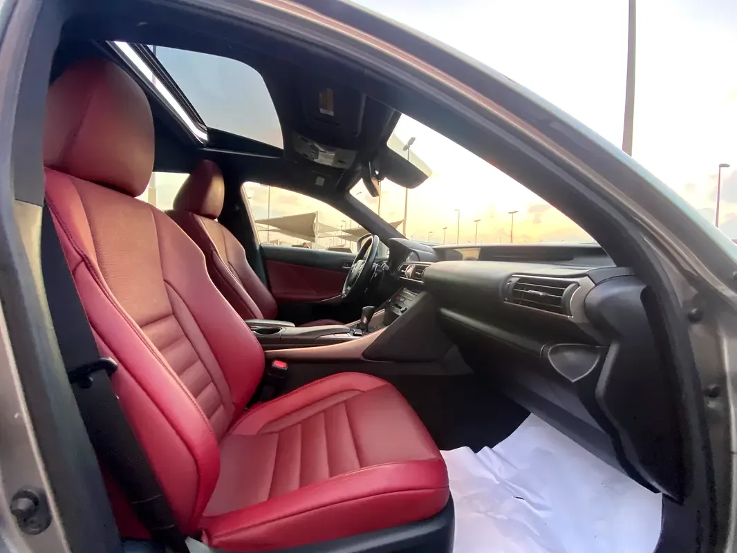 Lexus IS 300 AT (245 hp) - 16