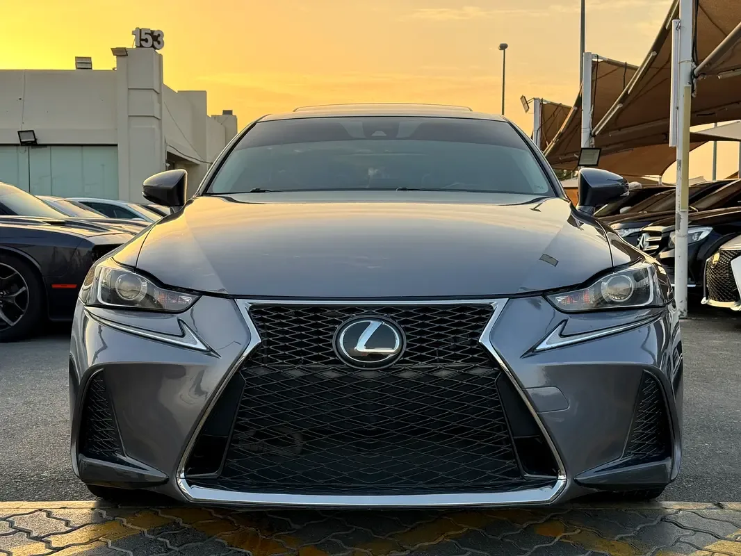 Lexus IS 300 AT (245 hp)
