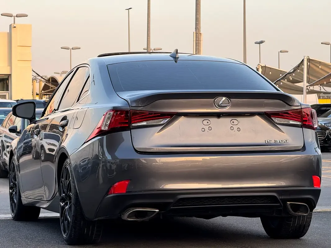Lexus IS 300 AT (245 hp) - 7