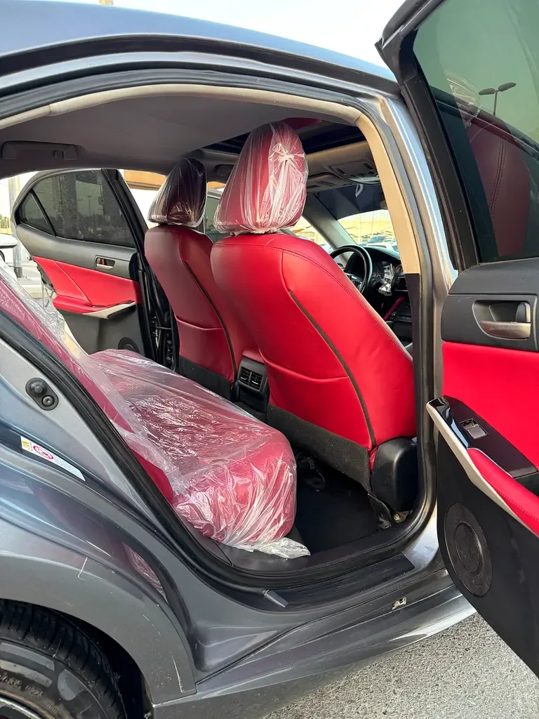 Lexus IS 300 AT (245 hp) - 18