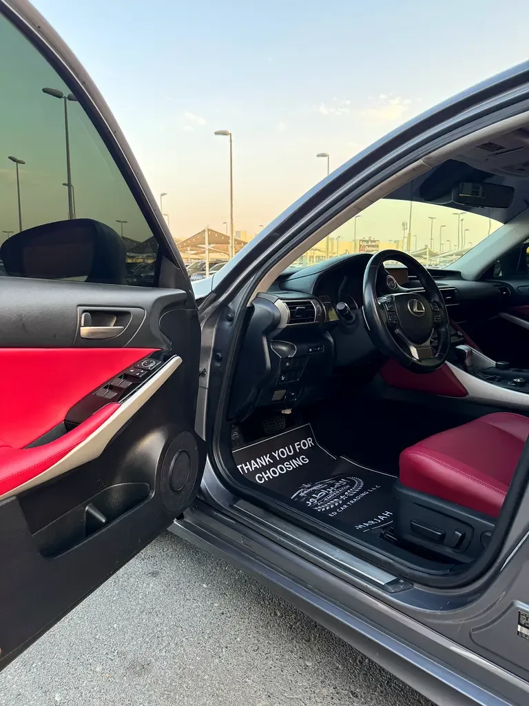 Lexus IS 300 AT (245 hp) - 15
