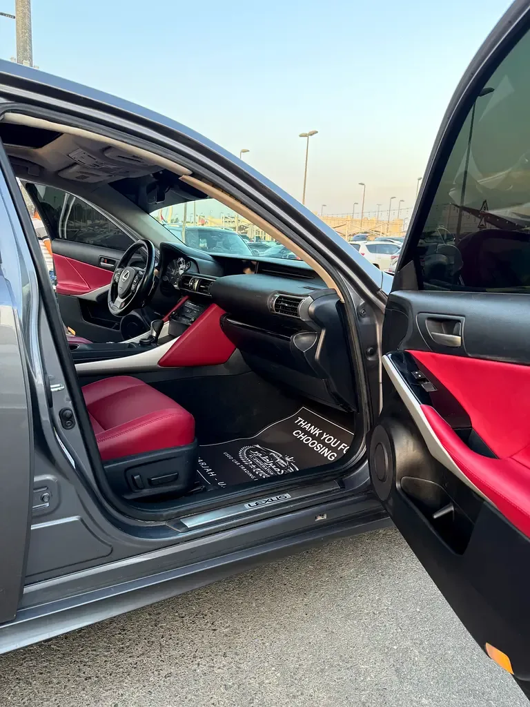 Lexus IS 300 AT (245 hp) - 19