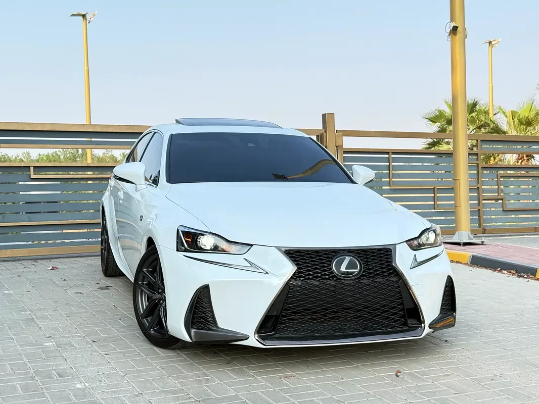 Lexus IS 300 AT (245 hp) - 3