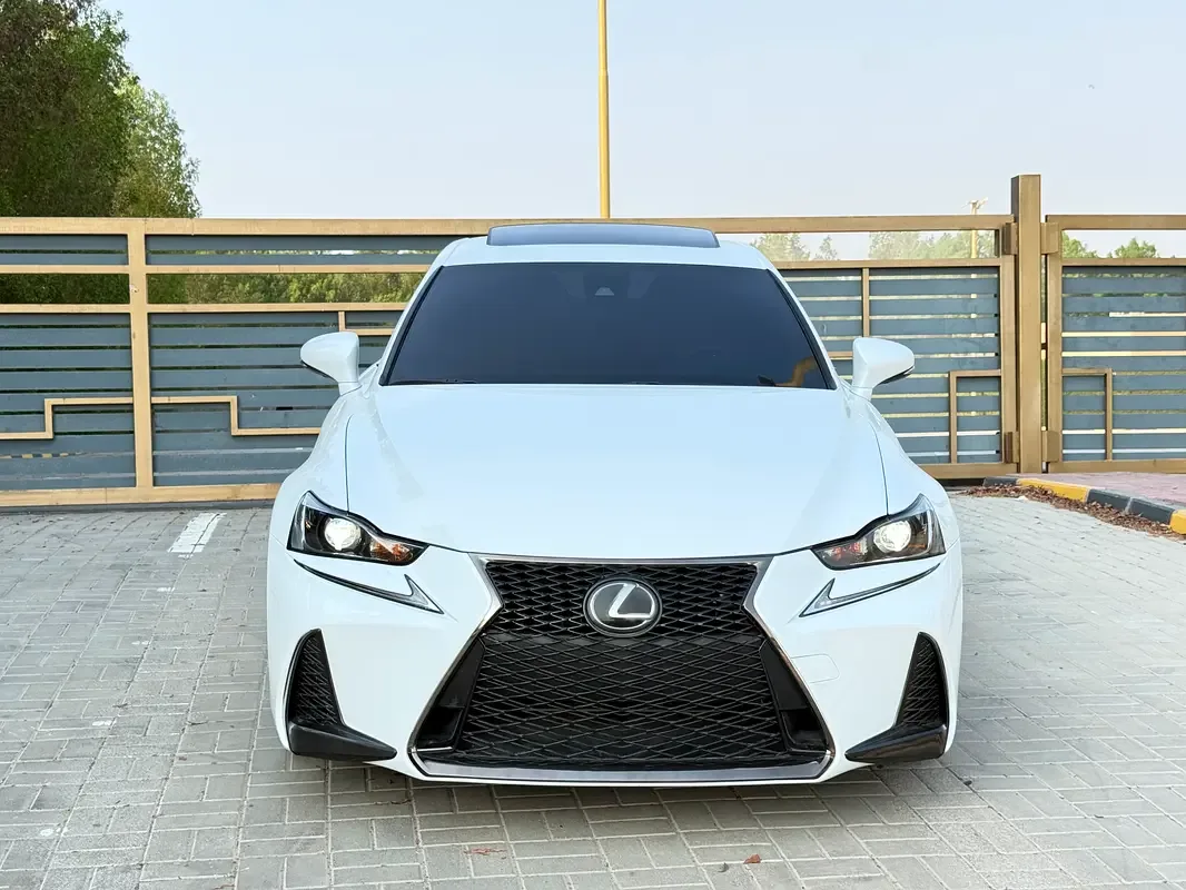 Lexus IS 300 AT (245 hp) - 4