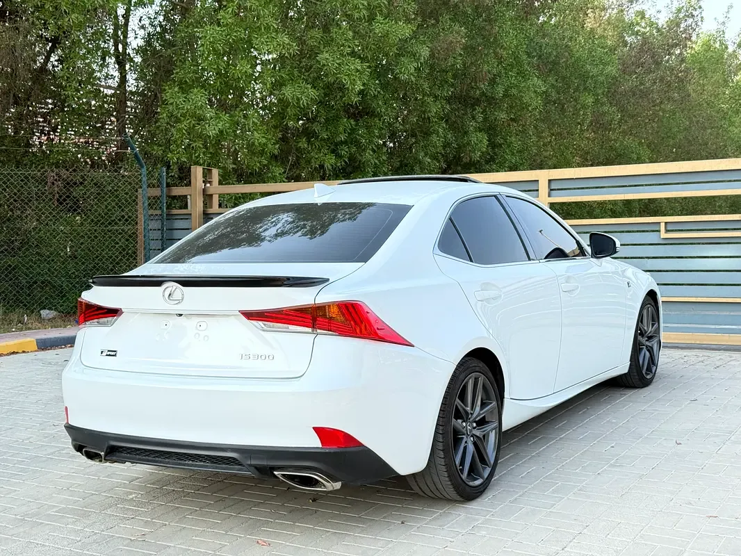 Lexus IS 300 AT (245 hp) - 5