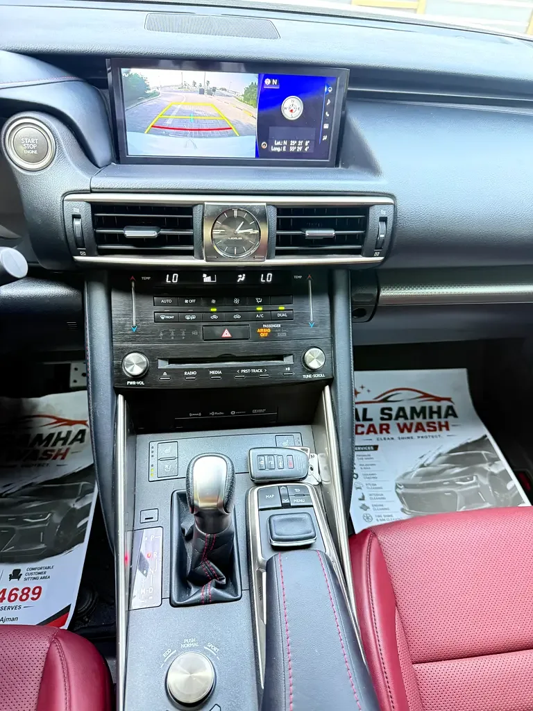 Lexus IS 300 AT (245 hp) - 11