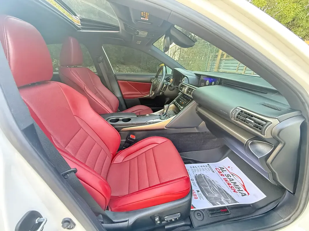 Lexus IS 300 AT (245 hp) - 19
