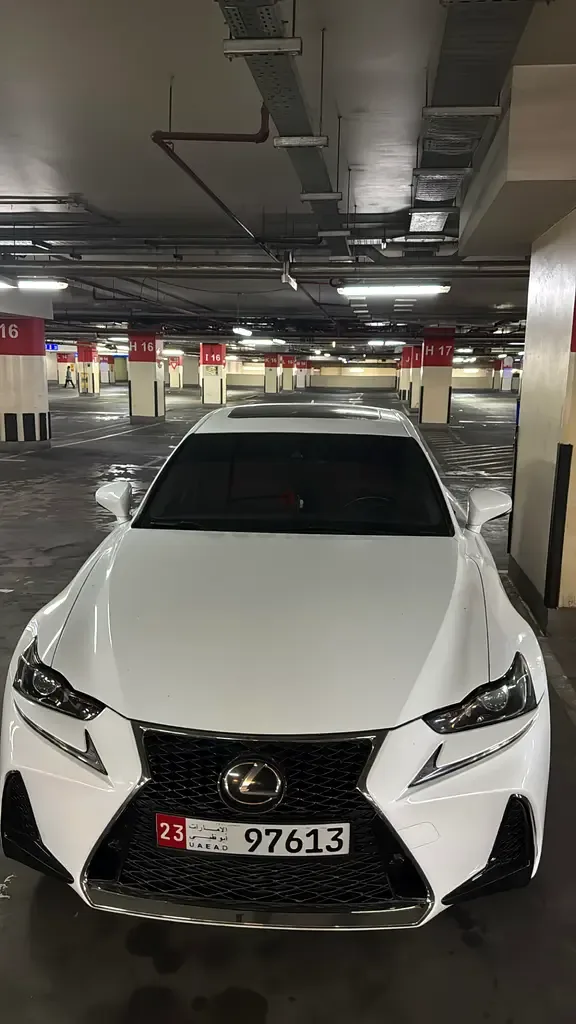 Lexus IS 300 AT (245 حصان)
