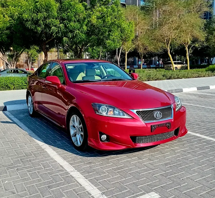 Lexus IS 300h CVT (223 hp)