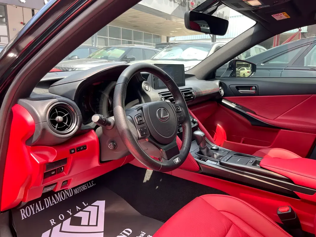 Lexus IS 3.5 AT (313 حصان) - 7